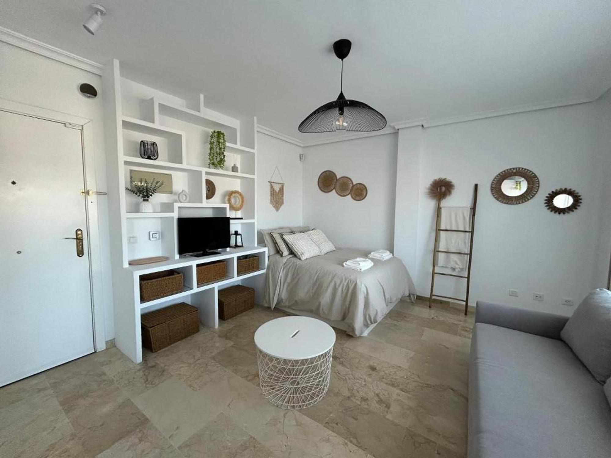 Estudio San Luis De Sabinillas Exteriér fotografie